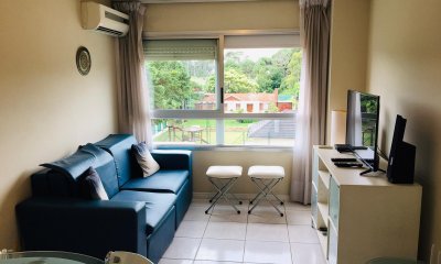 Encantador departamento cómodo y con servicios! sobre Roosevelt
