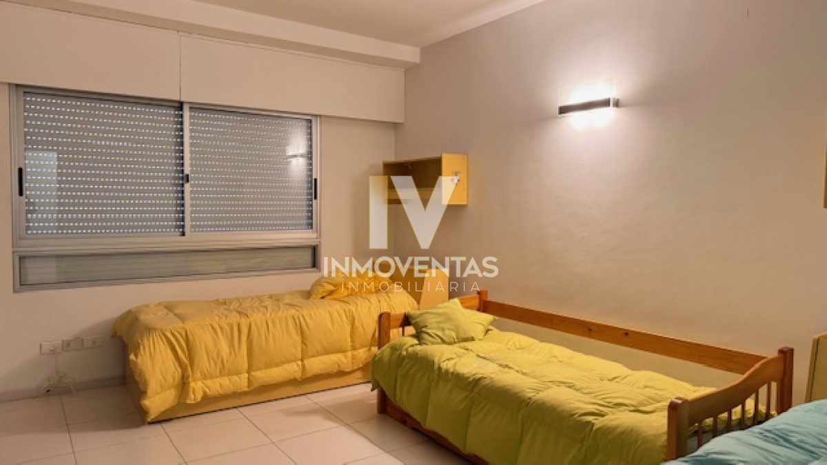 Apartamento ID.1883 - Apartameto en plena peninsula de 3 domitorios 3 baños mas toilete. Consulte !!!!
