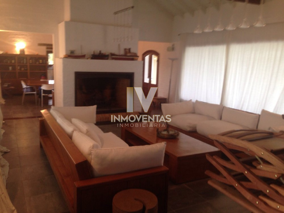 Chacra ID.318 - Chacra por ruta 104 muy cerca de Manantiales - Excelente entorno - Consulte!!!