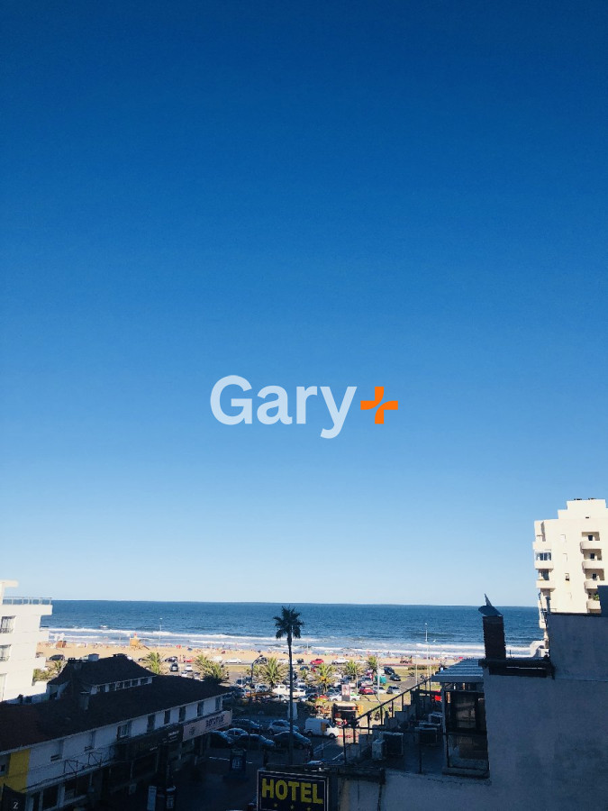 Apartamento ID.27463 - Apto de 2 dormitorios 2 baños, en la entrada de Punta del Este, Parada 1 mansa el edificio cuenta con servicio de playa en mansa y  brava.