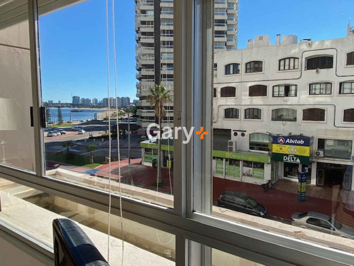 Apartamento ID.24423 - Muy lindo departamento 2 domitorios 2 baños en plena entrada a la peninsula.