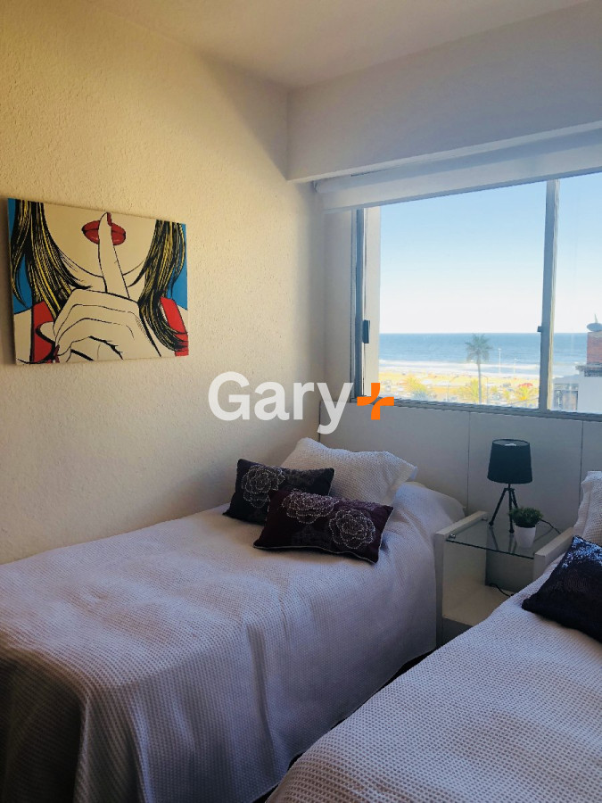 Apartamento ID.27463 - Apto de 2 dormitorios 2 baños, en la entrada de Punta del Este, Parada 1 mansa el edificio cuenta con servicio de playa en mansa y  brava.