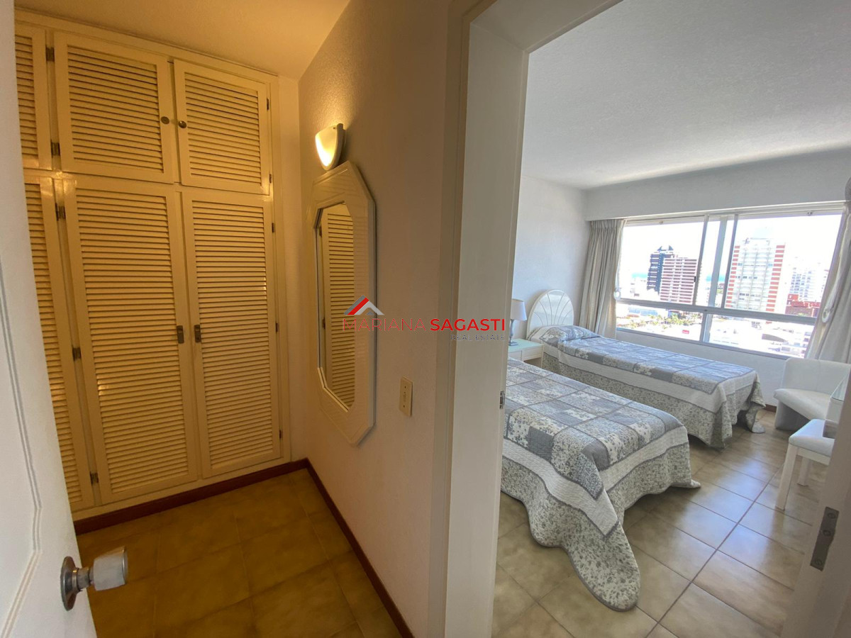 Apartamento ID.3525 - Apto en Peninsula de 3 dor, 3 baños cocina con lavadero vistas espectaculares!