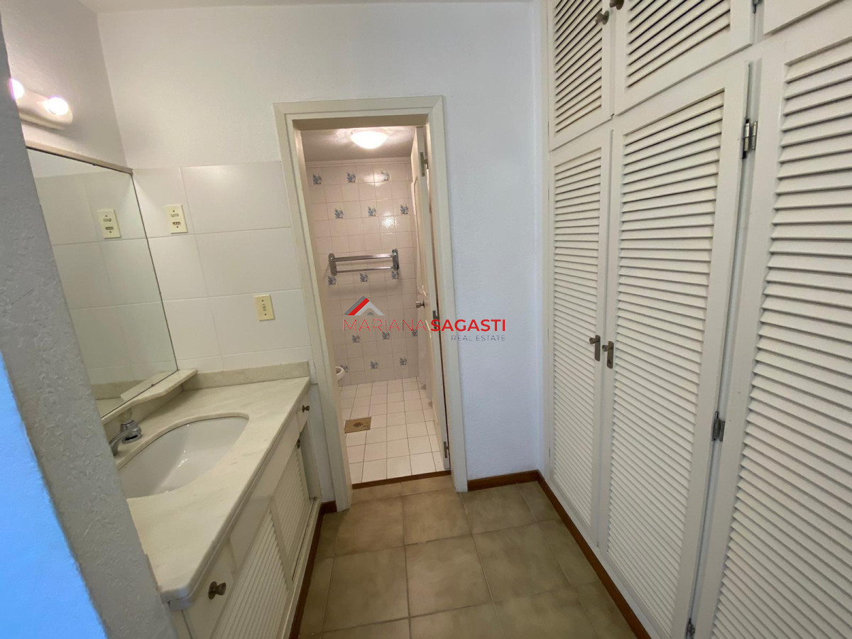 Apartamento ID.3525 - Apto en Peninsula de 3 dor, 3 baños cocina con lavadero vistas espectaculares!