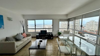 Apartamento en Peninsula muy buena vista , Punta del Este
