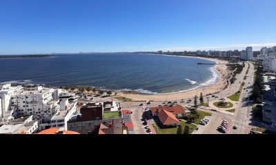 Peninsula 3d, 3 baños, Balcon cuenta con una excelente vista a playa mansa y brava. Consulte!!!!!!