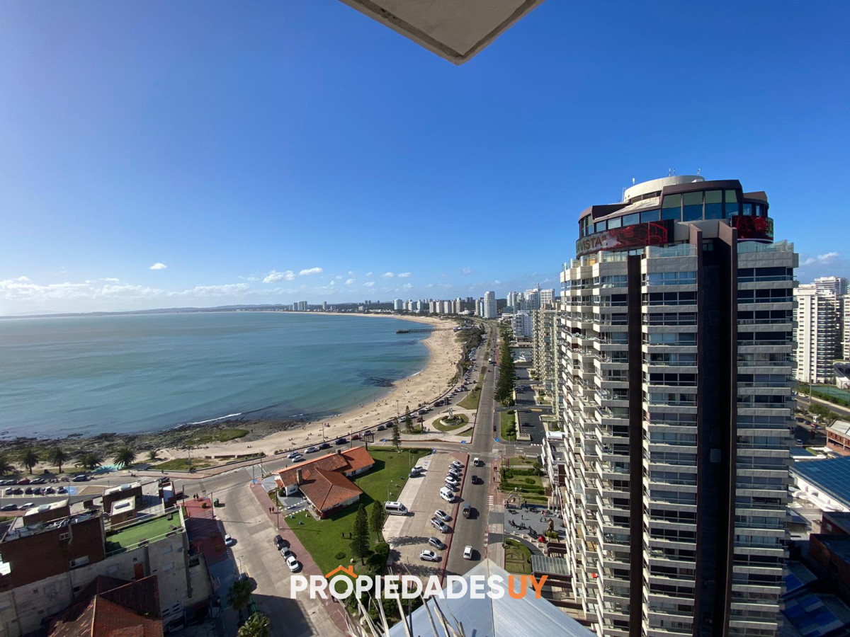 Apto en Torre Gattas - 3 dor, 3 Baños ( 2 en suite), Balcon con vista a la playa mansa y brava. En una excelente Ubicacion. Consulte!!!!! por alquiler