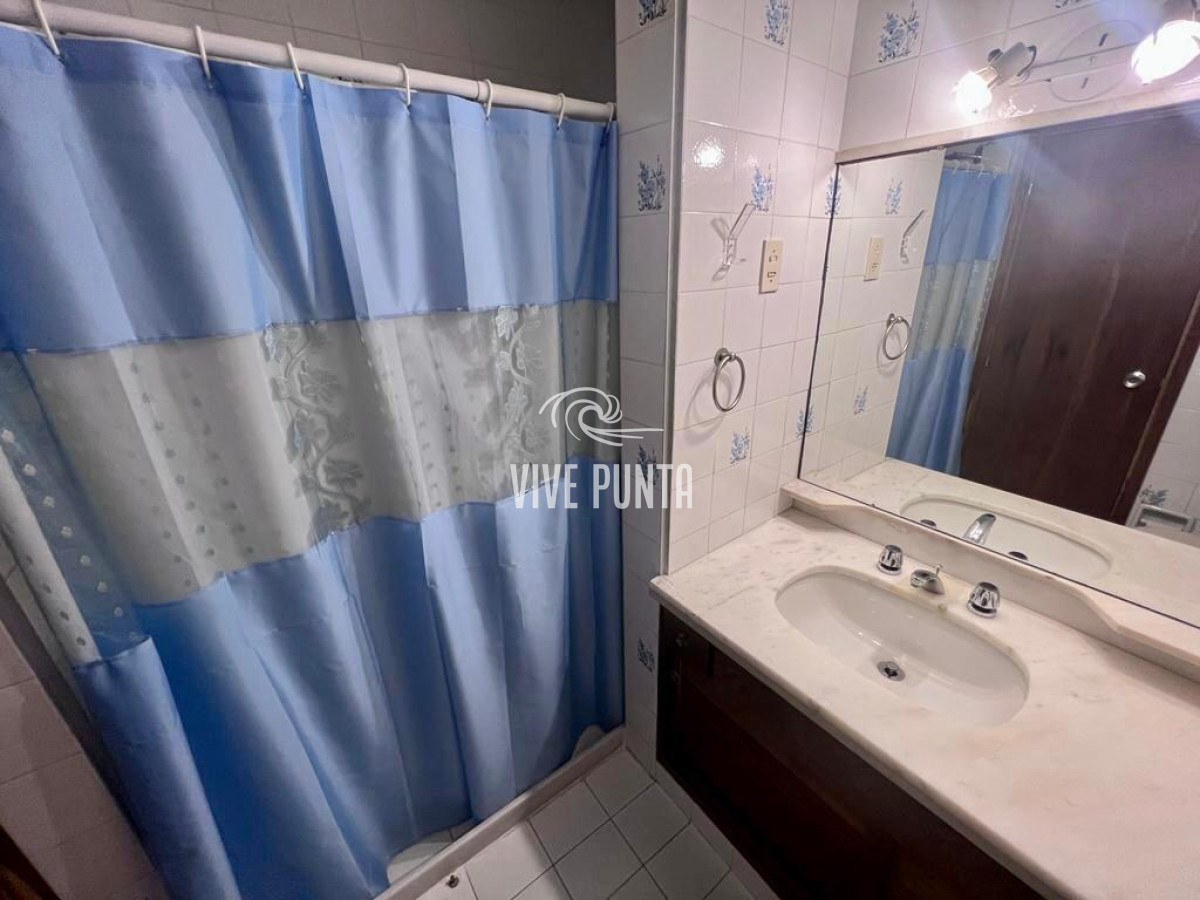 Apartamento ID.437 - Departamento en edificio de categoría, consulte