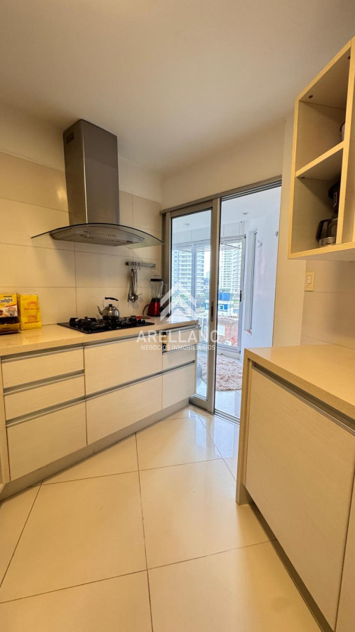 Apartamento ID.5201 - Venta apartamento 2 dormitorios frente a la playa Brava parada 3