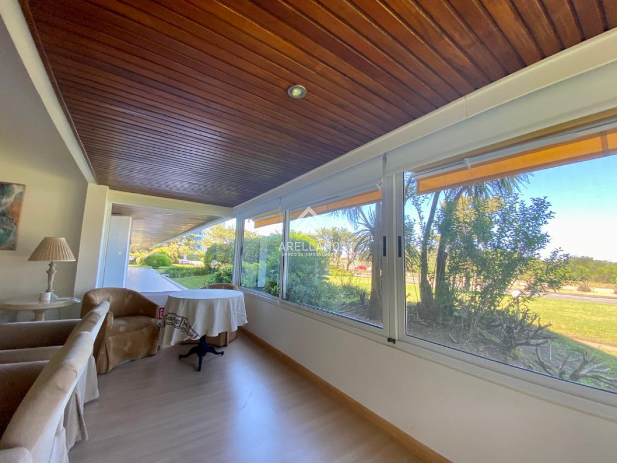 Apartamento ID.5558 - Venta Apartamento en primera linea de la rambla mansa