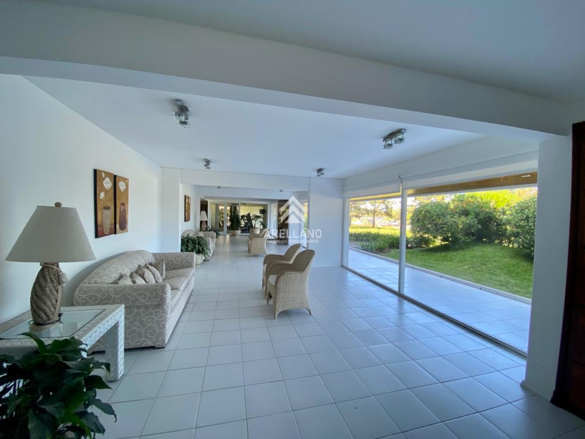 Apartamento ID.5558 - Venta Apartamento en primera linea de la rambla mansa