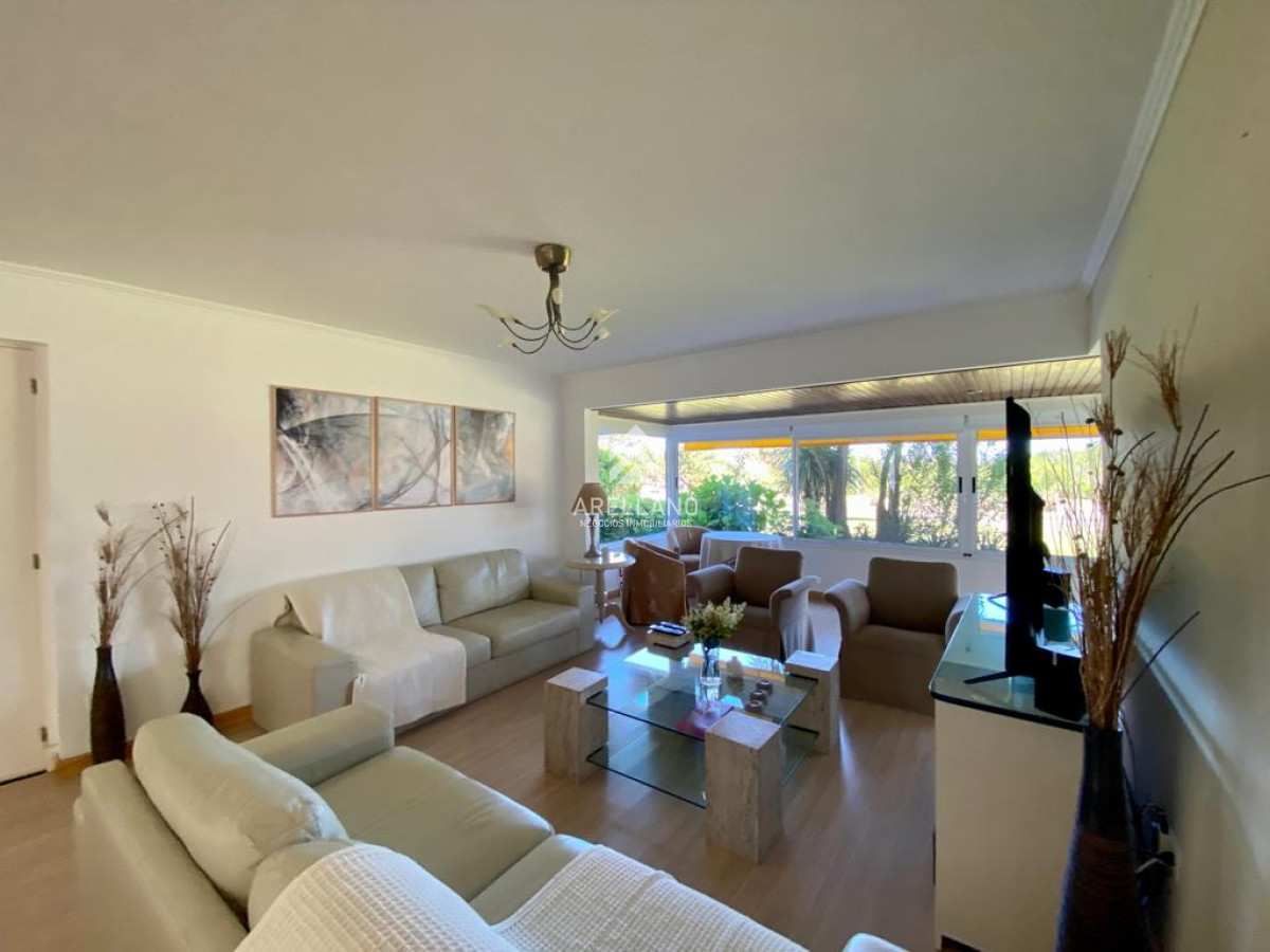 Apartamento ID.5558 - Venta Apartamento en primera linea de la rambla mansa