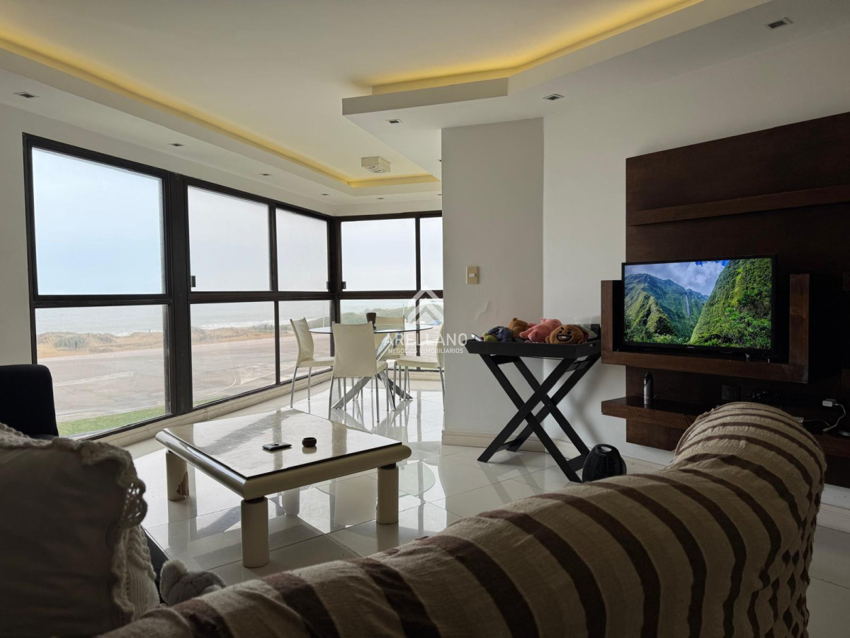 Apartamento ID.5201 - Venta apartamento 2 dormitorios frente a la playa Brava parada 3