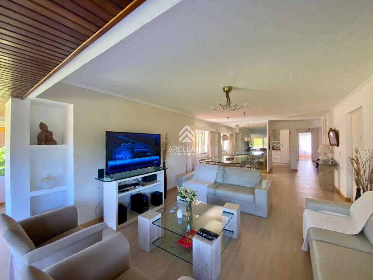 Apartamento ID.5558 - Venta Apartamento en primera linea de la rambla mansa