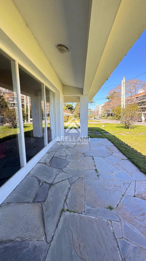 Casa ID.4353 - CASA DE 3 DORMITORIOS CERCA DEL MAR PLAYA MANSA