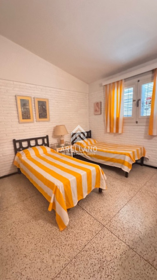 Casa ID.4353 - CASA DE 3 DORMITORIOS CERCA DEL MAR PLAYA MANSA