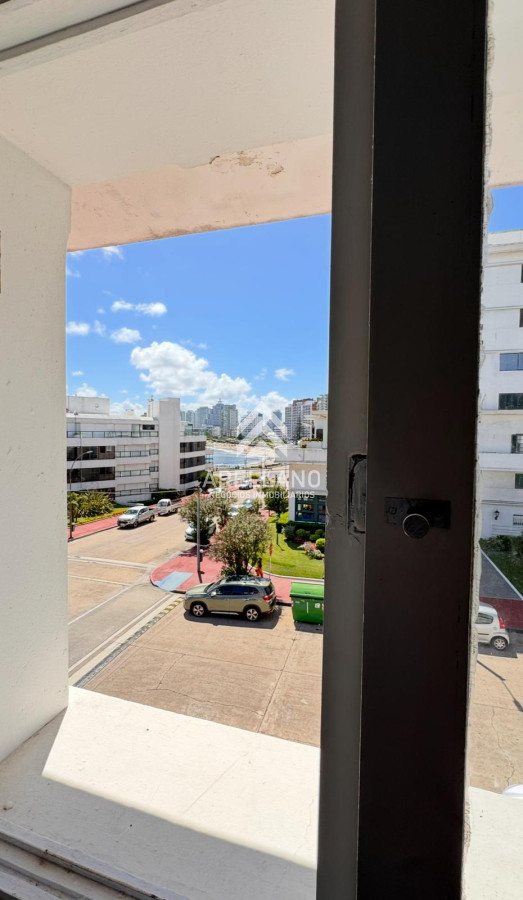 Casa ID.4819 - Casa a pasos de la rambla mansa - Apta para Hostel y gastronomía.