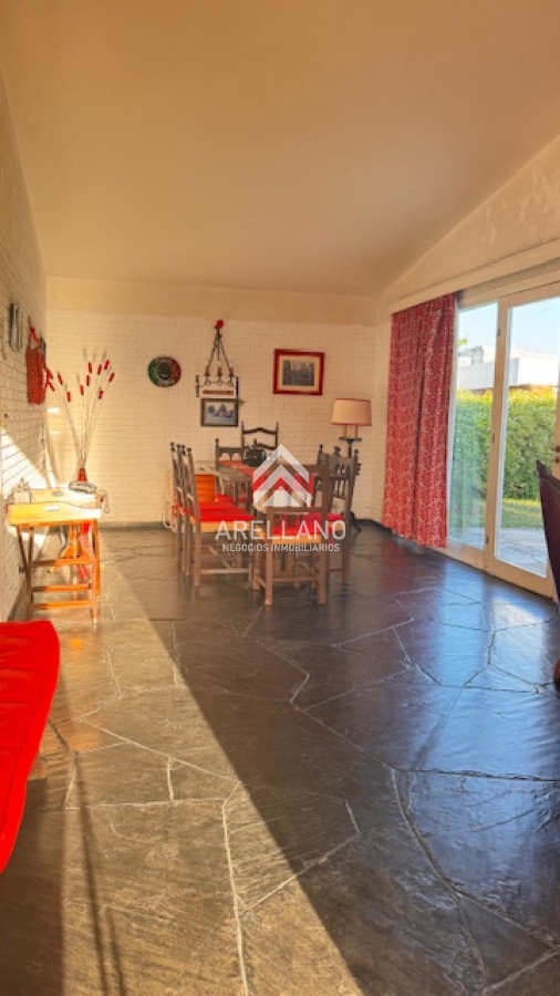 Casa ID.4353 - CASA DE 3 DORMITORIOS CERCA DEL MAR PLAYA MANSA