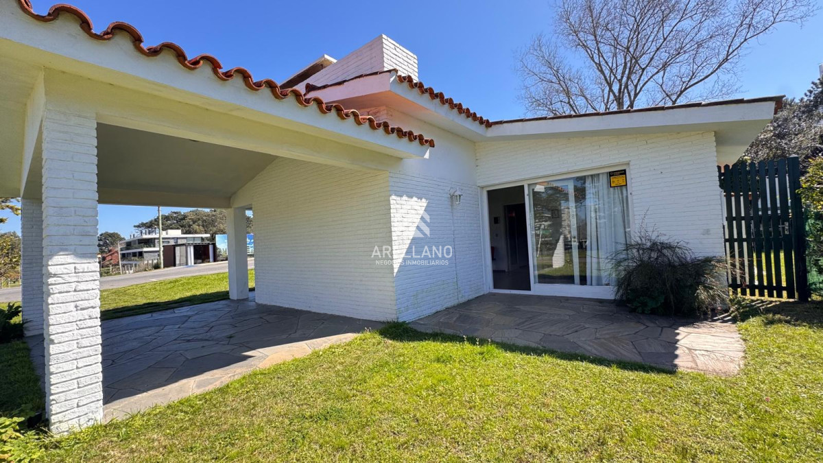 Casa ID.4353 - CASA DE 3 DORMITORIOS CERCA DEL MAR PLAYA MANSA