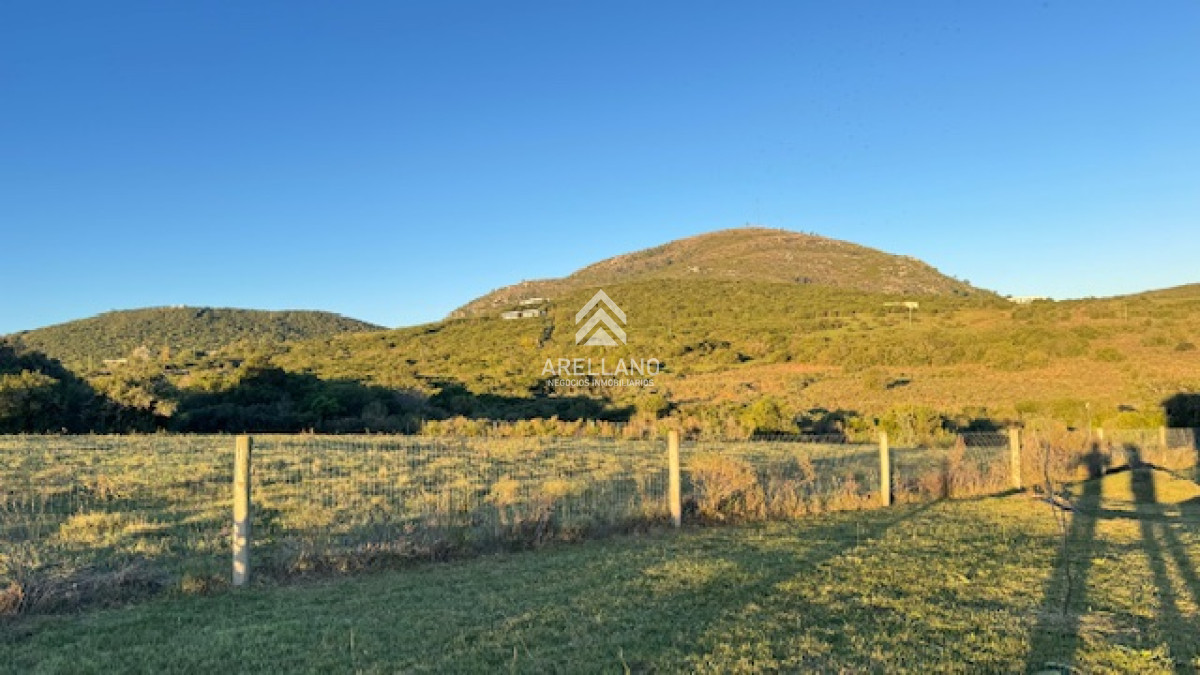 Campo Ref.3611 - Chacra de 6 has con 664 m2 - cerca de Piriapolis