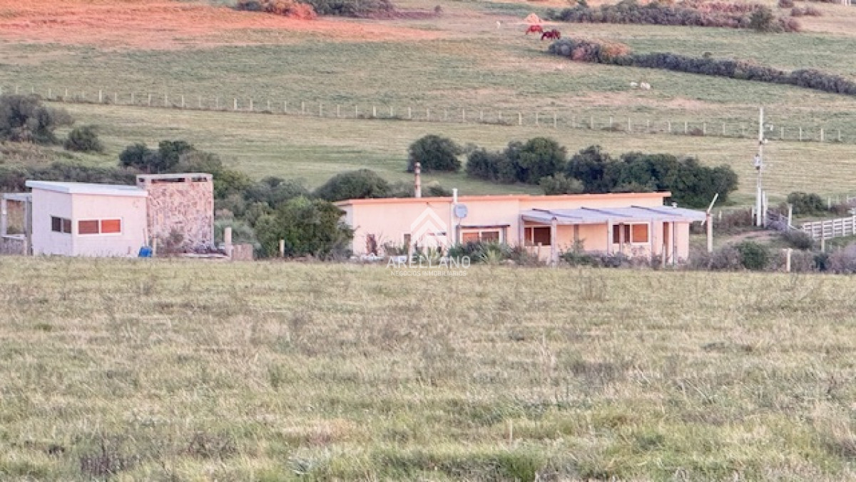 Campo Ref.3611 - Chacra de 6 has con 664 m2 - cerca de Piriapolis
