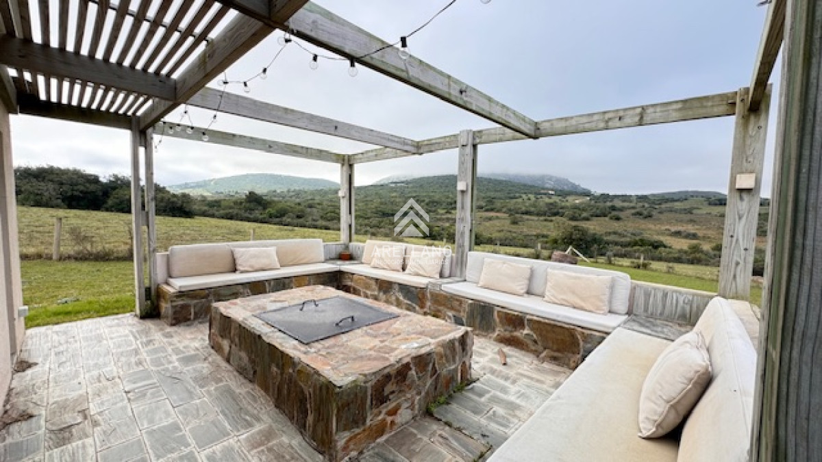 Campo Ref.3611 - Chacra de 6 has con 664 m2 - cerca de Piriapolis