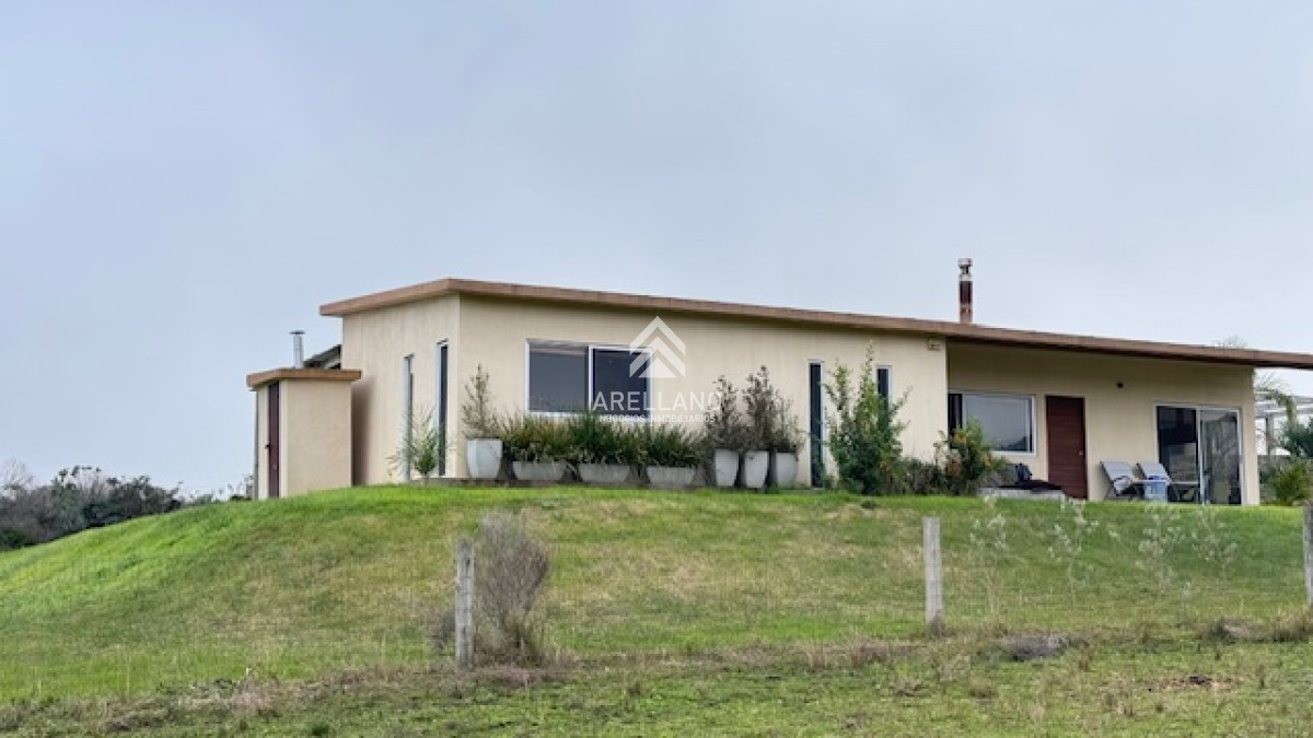 Campo Ref.3611 - Chacra de 6 has con 664 m2 - cerca de Piriapolis