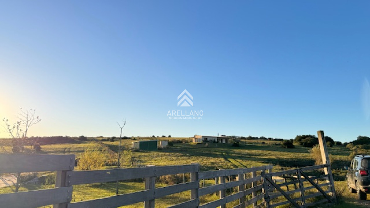Campo Ref.3611 - Chacra de 6 has con 664 m2 - cerca de Piriapolis