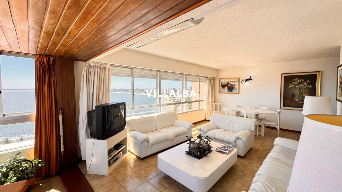 Apartamento ID.4235 - Apto en Torre Gattas -3 dor, 3 Baños, Balcón con vista a la playa mansa y brava. 