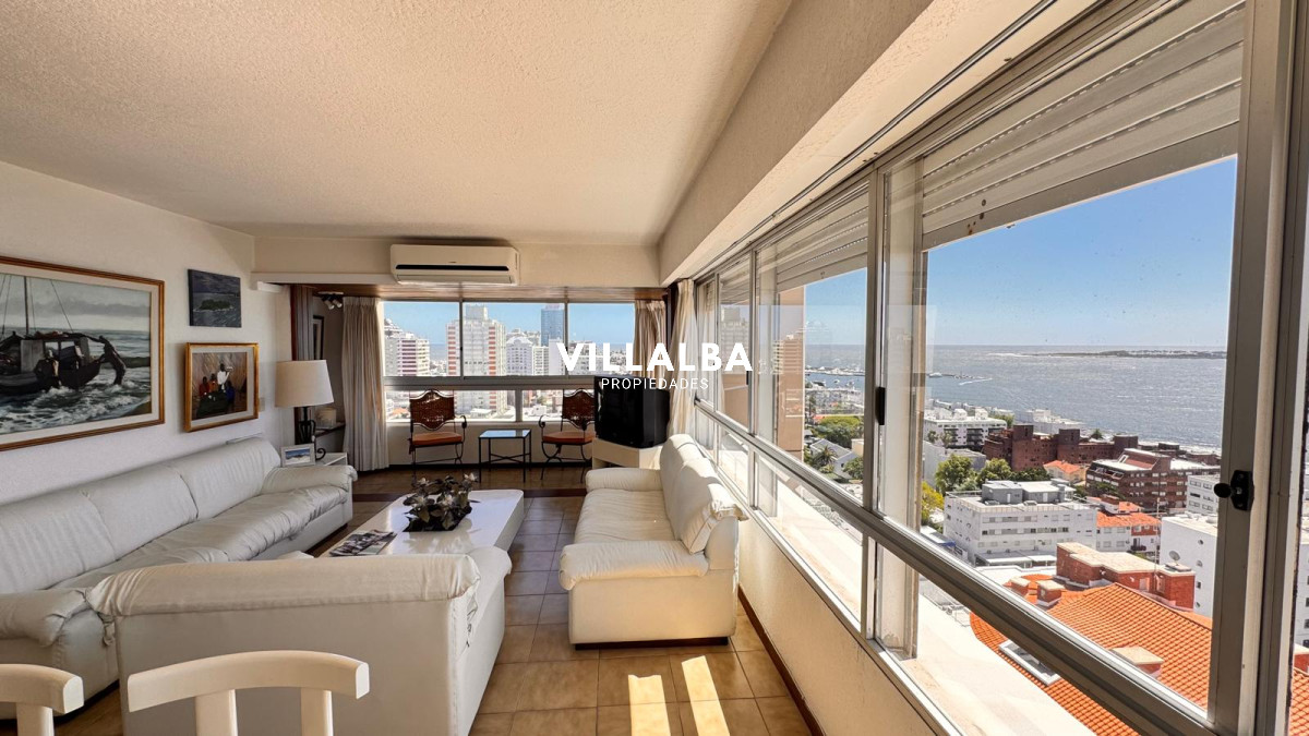 Apartamento ID.4235 - Apto en Torre Gattas -3 dor, 3 Baños, Balcón con vista a la playa mansa y brava. 