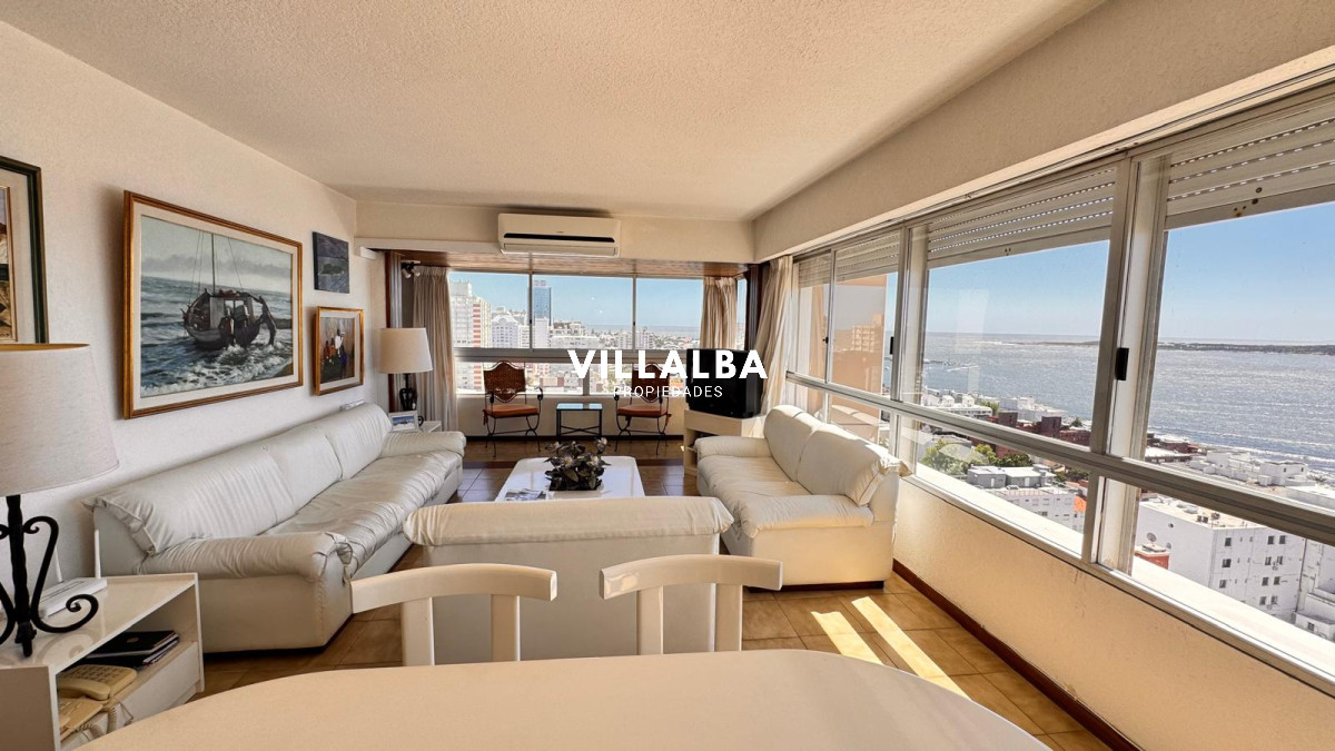 Apartamento ID.4235 - Apto en Torre Gattas -3 dor, 3 Baños, Balcón con vista a la playa mansa y brava. 