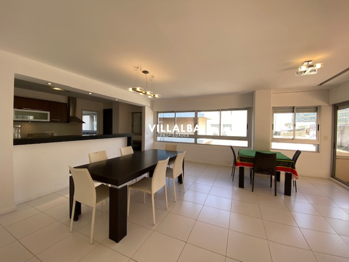 Apartamento ID.1823 - Apartamento en plena península de 3 dormitorios 3 baños mas toilette. Consulte !!!!