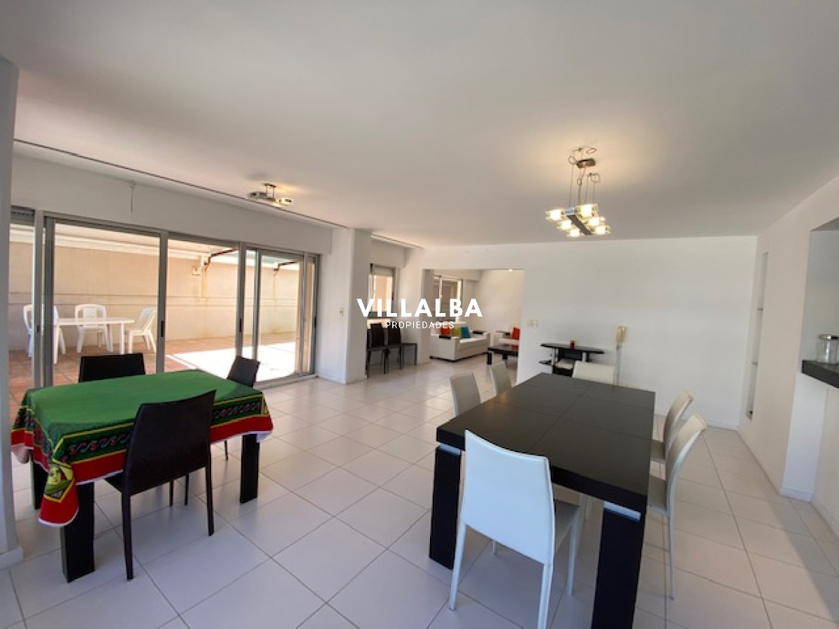 Apartamento ID.1823 - Apartamento en plena península de 3 dormitorios 3 baños mas toilette. Consulte !!!!