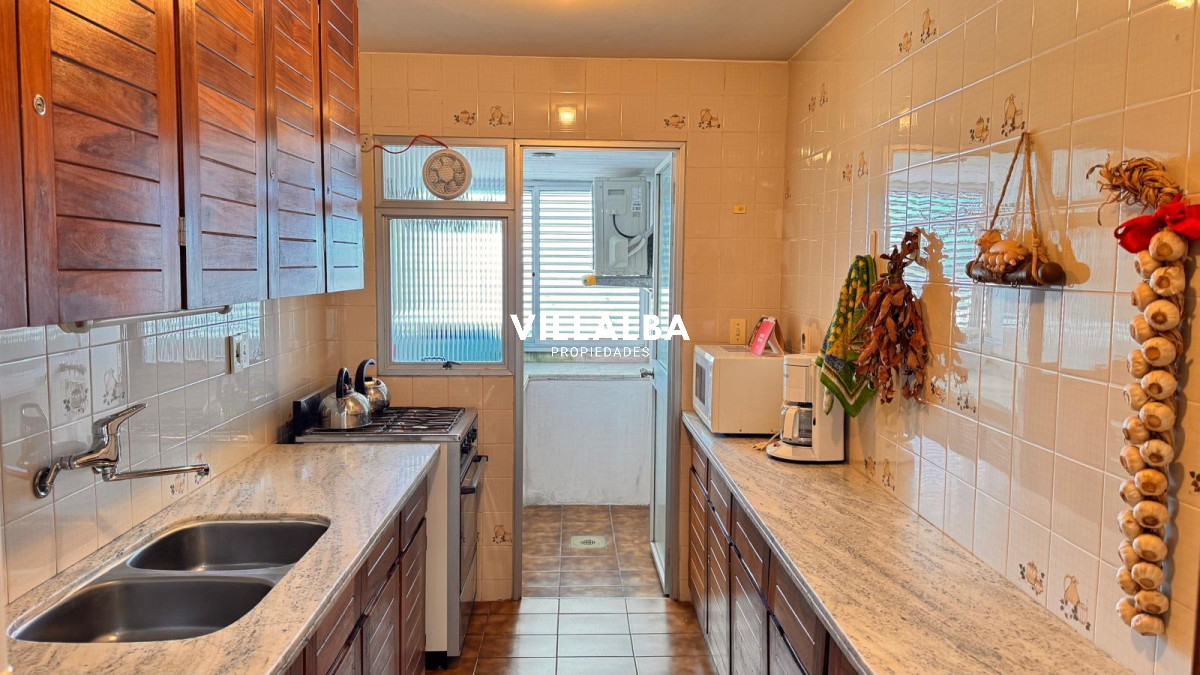 Apartamento ID.4235 - Apto en Torre Gattas -3 dor, 3 Baños, Balcón con vista a la playa mansa y brava. 