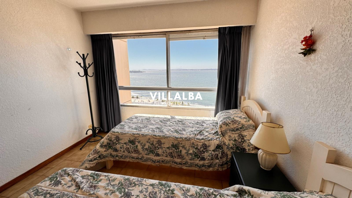 Apartamento ID.4235 - Apto en Torre Gattas -3 dor, 3 Baños, Balcón con vista a la playa mansa y brava. 