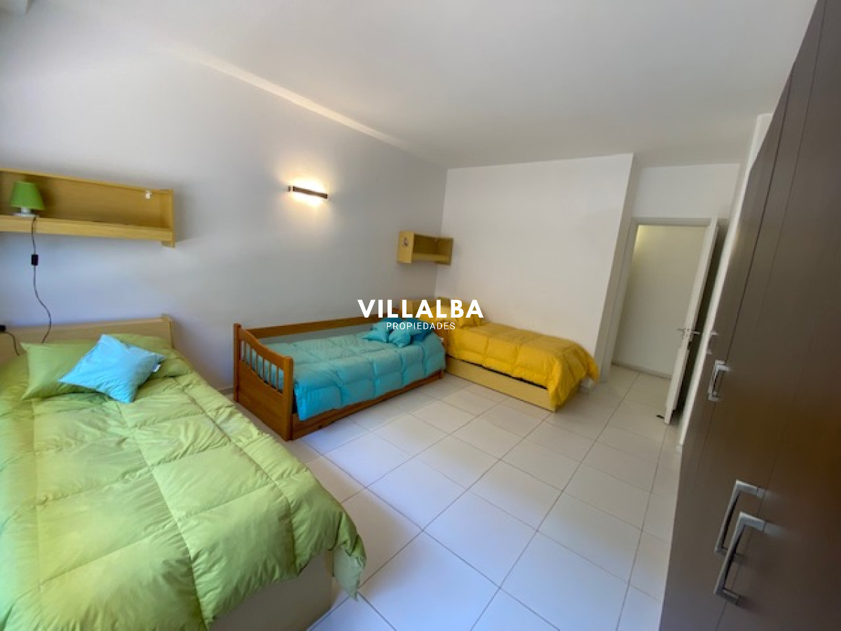 Apartamento ID.1823 - Apartamento en plena península de 3 dormitorios 3 baños mas toilette. Consulte !!!!