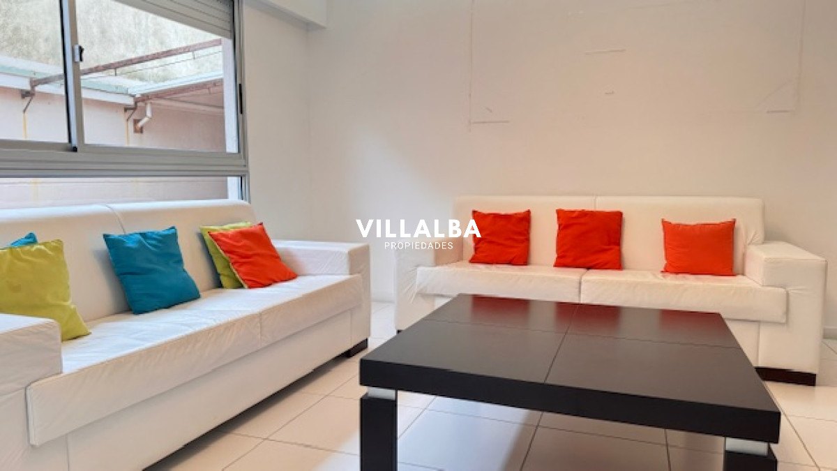 Apartamento ID.1823 - Apartamento en plena península de 3 dormitorios 3 baños mas toilette. Consulte !!!!