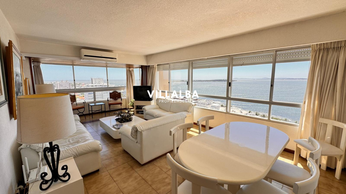 Apartamento ID.4235 - Apto en Torre Gattas -3 dor, 3 Baños, Balcón con vista a la playa mansa y brava. 