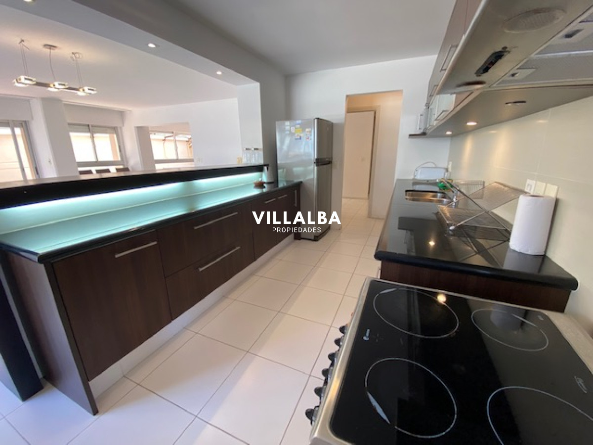 Apartamento ID.1823 - Apartamento en plena península de 3 dormitorios 3 baños mas toilette. Consulte !!!!