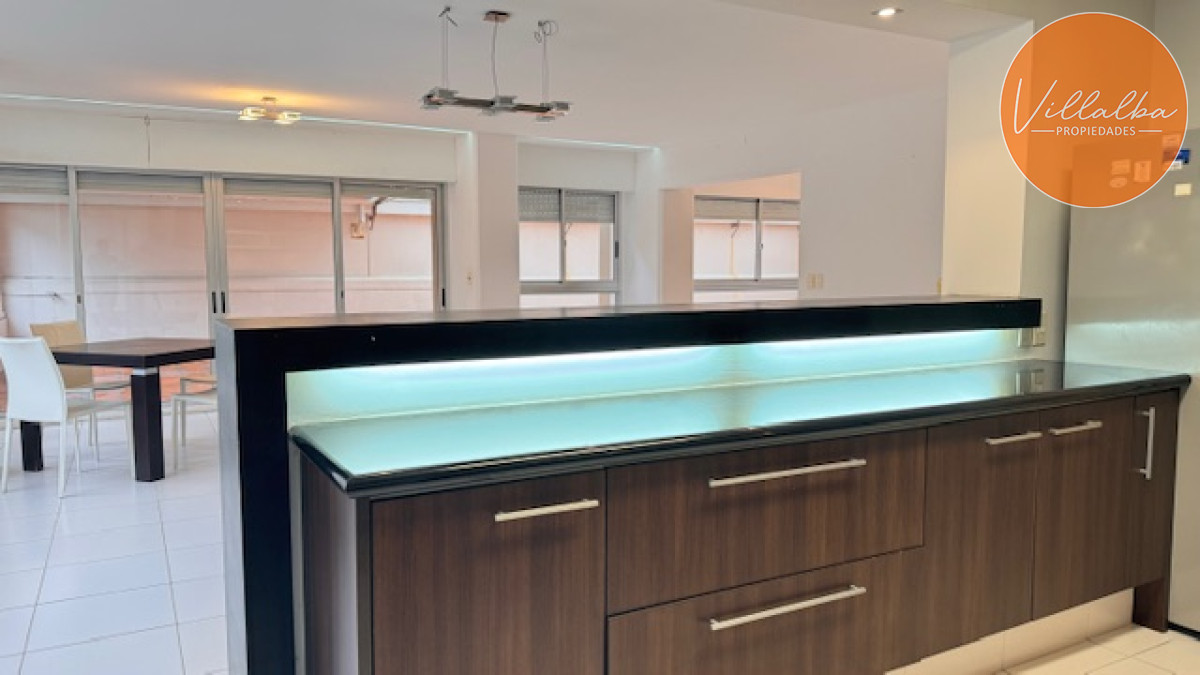Apartamento ID.1823 - Apartamento en plena península de 3 dormitorios 3 baños mas toilette. Consulte !!!!