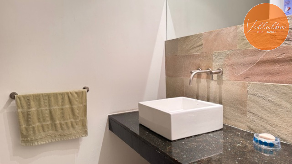 Apartamento ID.1823 - Apartamento en plena península de 3 dormitorios 3 baños mas toilette. Consulte !!!!