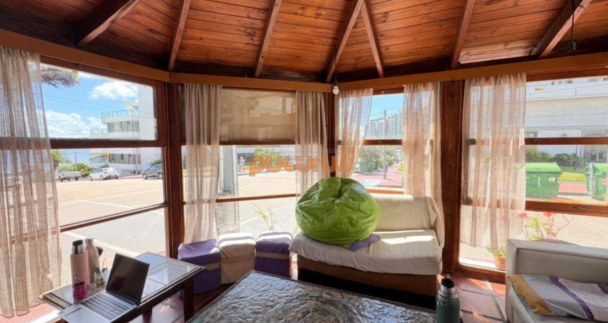 Casa ID.2109 - Casa a pasos de la rambla mansa - Apta para Hostel y gastronomía.