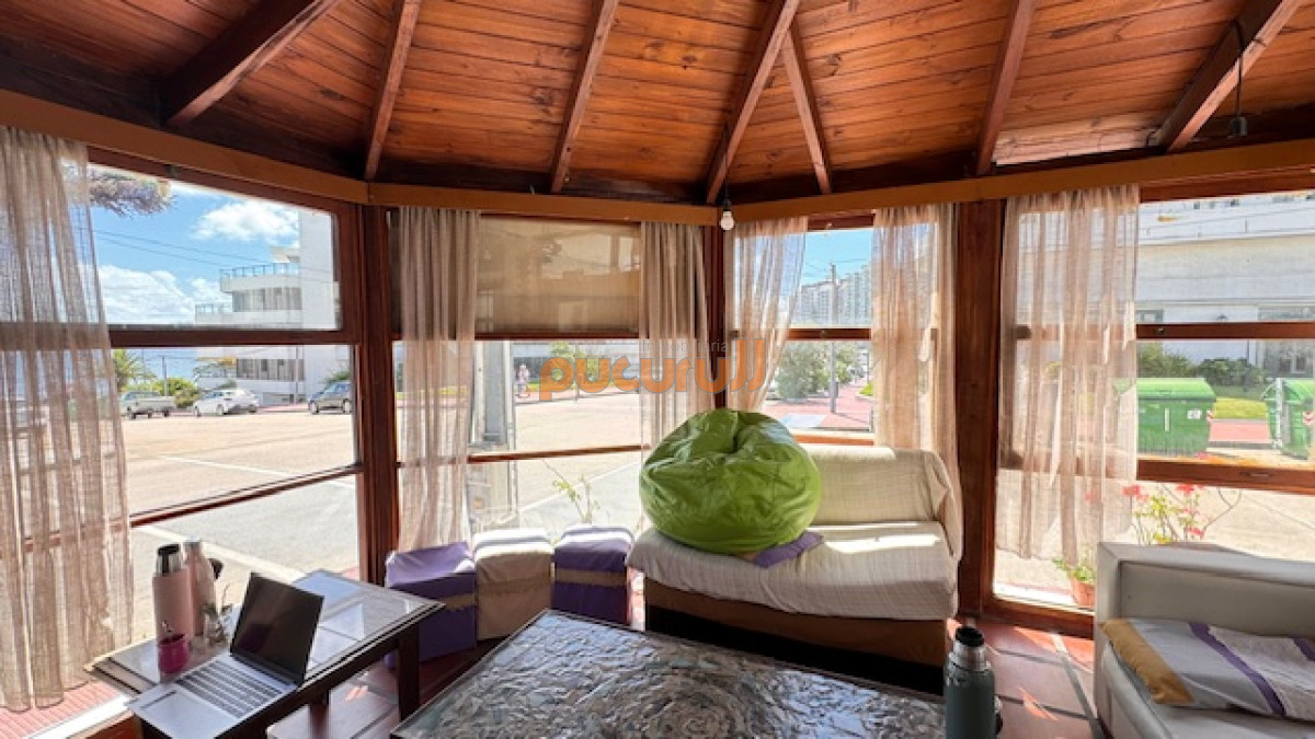 Casa ID.2109 - Casa a pasos de la rambla mansa - Apta para Hostel y gastronomía.