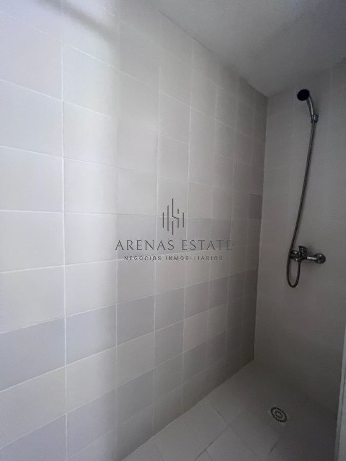 Apartamento ID.1603 - Apartamento en Peninsula a 1 cuadra playa mansa y a 2 playa brava.