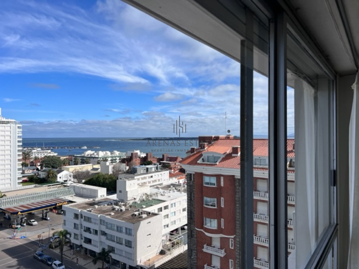 Apartamento ID.1603 - Apartamento en Peninsula a 1 cuadra playa mansa y a 2 playa brava.