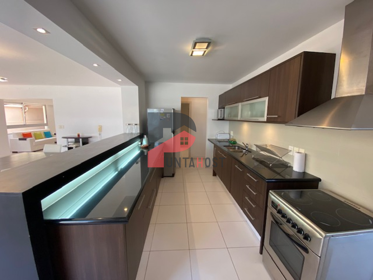Apartamento ID.25 - Torre Gattas - Apto 3 domitorios 3 baños mas toilete. Consulte !!!!