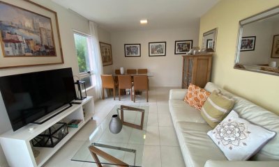 Venta apartamento 3 dormitorios en Península.