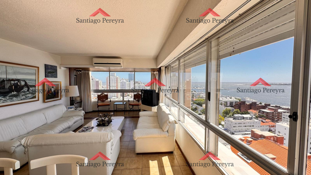 Apartamento ID.16800 - Apto en Torre Gattas -3 dor, 3 Baños, Balcón con vista a la playa mansa y brava.