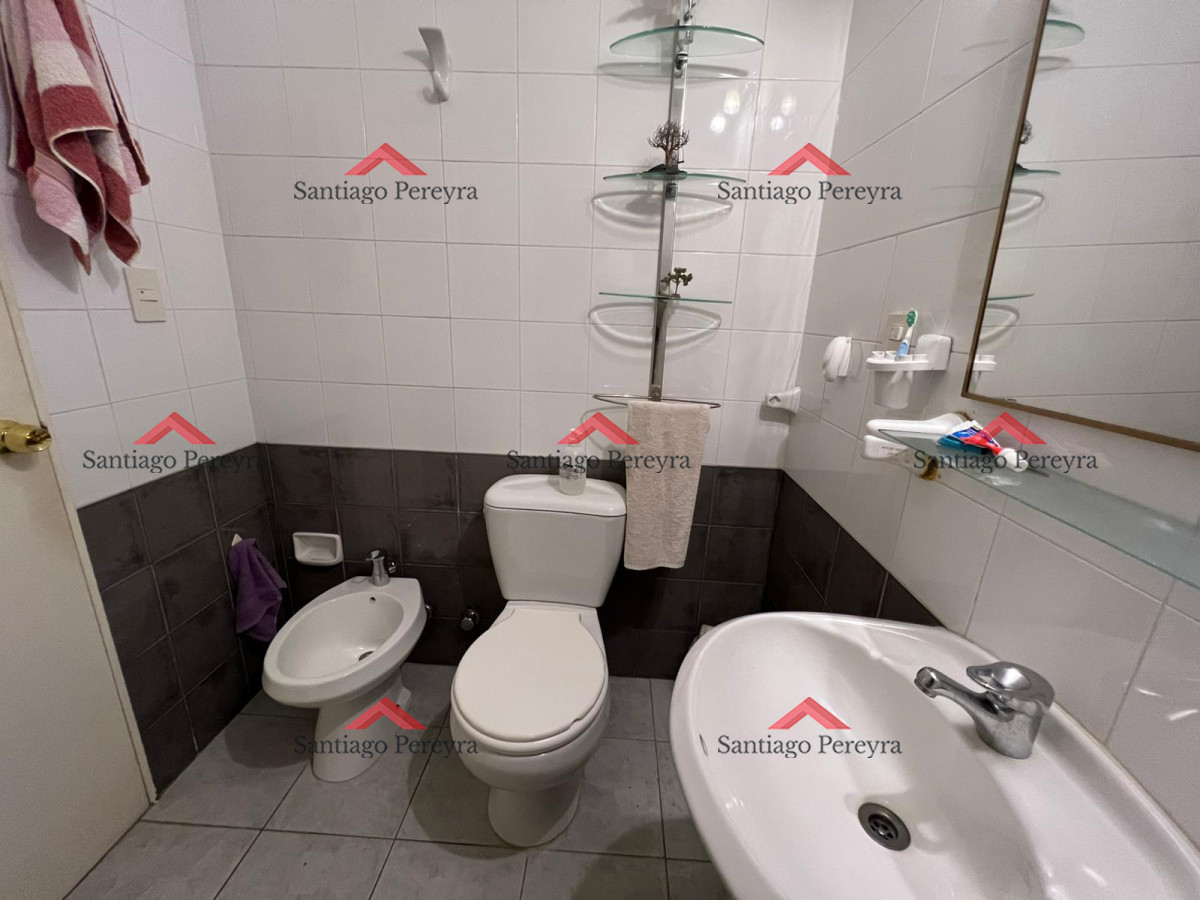 Apartamento ID.14186 - Hermoso apartamento orientación al sol, con cochera!!! Consulte por más información!!!