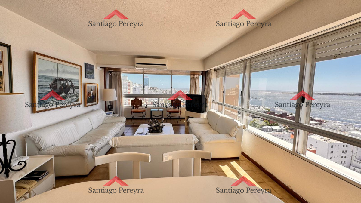 Apartamento ID.16800 - Apto en Torre Gattas -3 dor, 3 Baños, Balcón con vista a la playa mansa y brava.